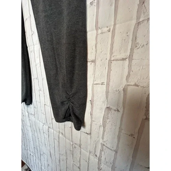 Lululemon leggings size 6 grey - Picture 7 of 8